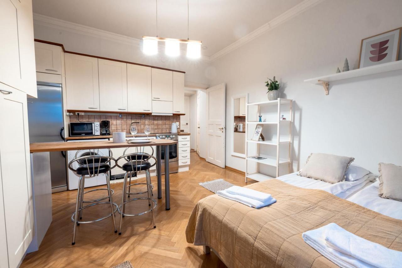 2Ndhomes Cozy & Compact Top Floor Studio In Erottaja Helsinki Buitenkant foto