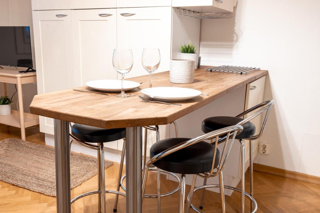 2Ndhomes Cozy & Compact Top Floor Studio In Erottaja Helsinki Buitenkant foto